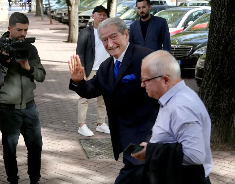 “Më largoi Berisha”- U “flak” nga PD? Edmond Spaho tregon a kërkon post nga Edi Rama