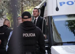 Ilir Panda jep dorëheqjen nga shqyrtimi i rekursit të Veliajt, caktohet gjyqtari i ri