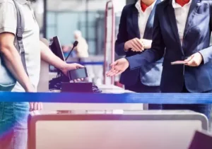 Autorizimi i udhëtimit online i BE-së shtyhet sërish pas kaosit në aeroporte, kur pritet të aplikohet