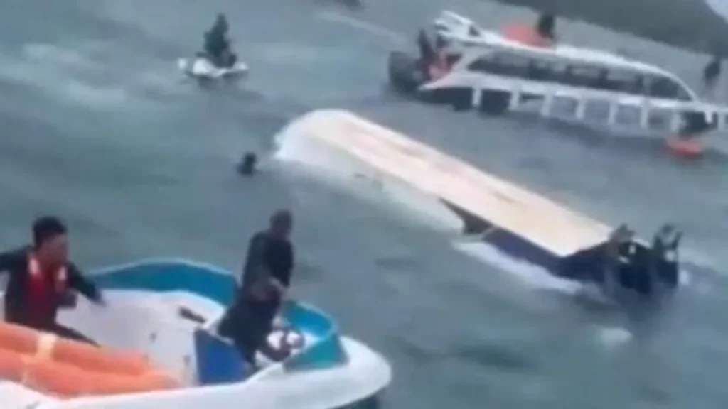 Përmbyset motoskafi me turistë në Vietnam, humbin jetën 21 persona