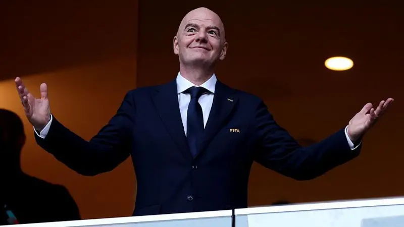 Infantino “ i hap derën” Kupës së Botës me 64 ekipe