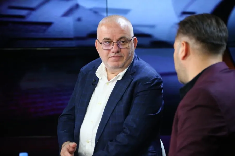 Hoxha kritikon financimin e Kanye West: Shqipëria turpërohet nga zjarret, jo nga koncerti
