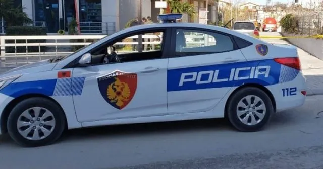 Aksident në Vlorë, makina e Policisë përplas 13-vjeçarin