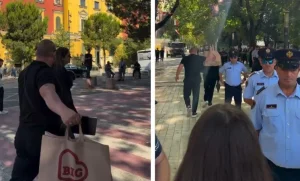 VIDEO/ Truproja mbron Sara Milën nga vezët e protestuesve me…qeset e pazarit!