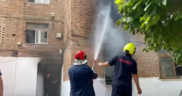 Banesa iu përfshi nga zjarri, humb jetën i moshuari në Korçë