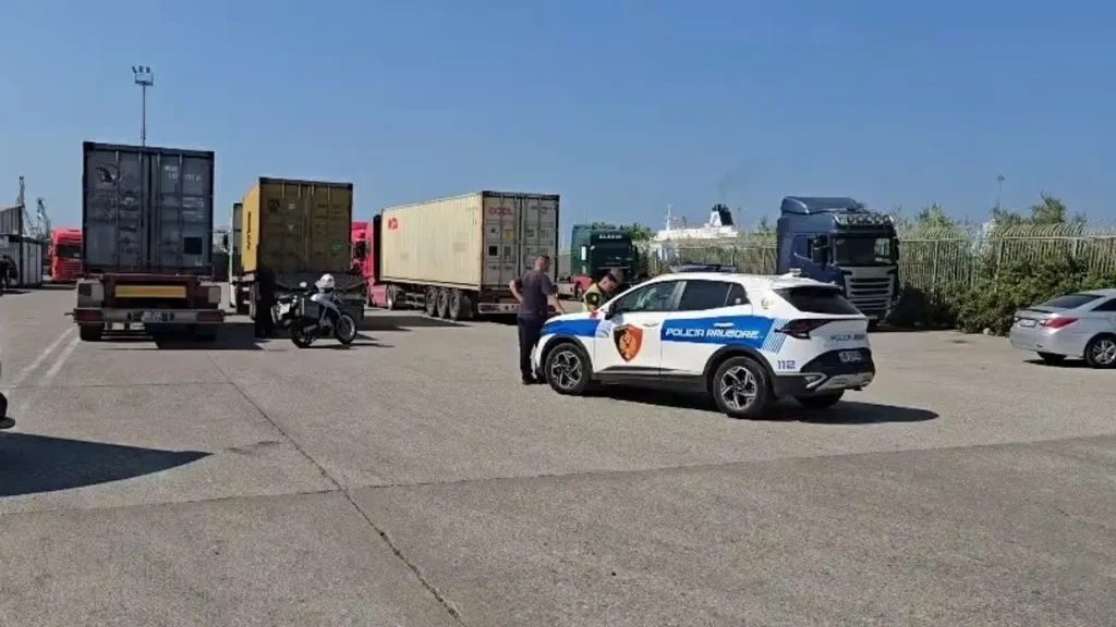 Aksident fatal në Portin e Durrësit, humb jetën një person (EMRI)
