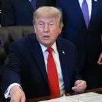 Tymi i zjarreve mbuloi SHBA-në, Trump paralajmëron tarifa ndaj Kanadasë