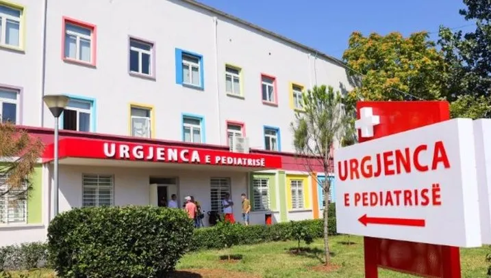 Pamjet/ Pediatria e QSUT-së, rreth 90 minuta pa energji elektrike. Fëmijët dhe prindërit në panik