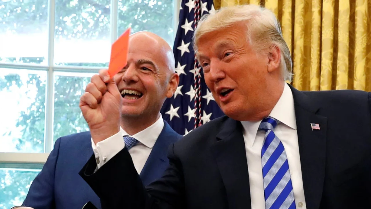Trump telefonon Infantinon: Kërkova rishikimin e kartonit të kuq